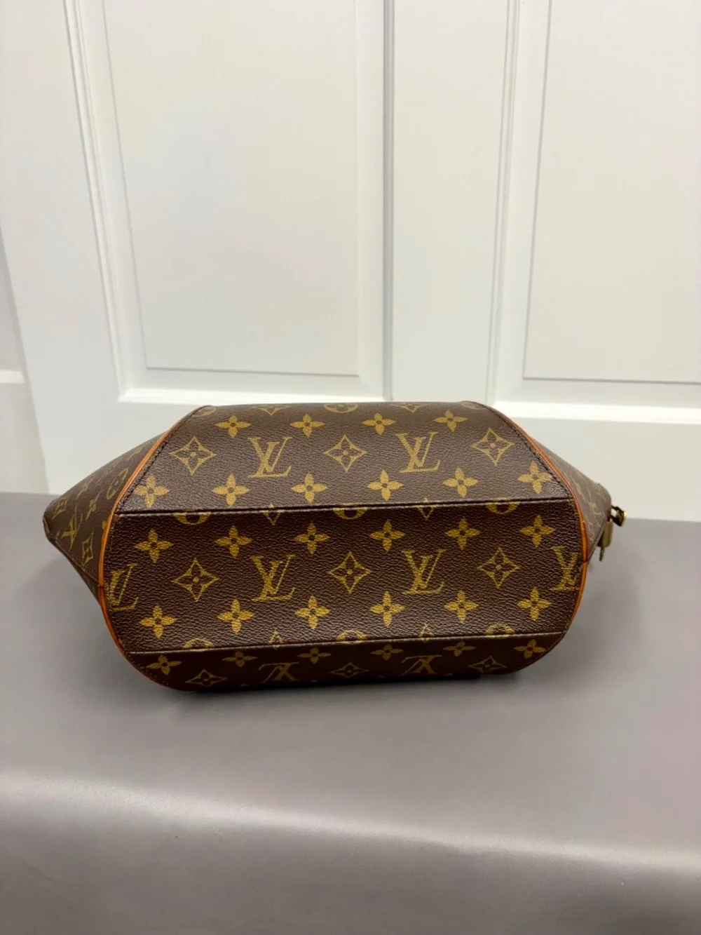 Vintage Louis Vuitton Ellipse MM Satchel Handbag Monogram Canvas